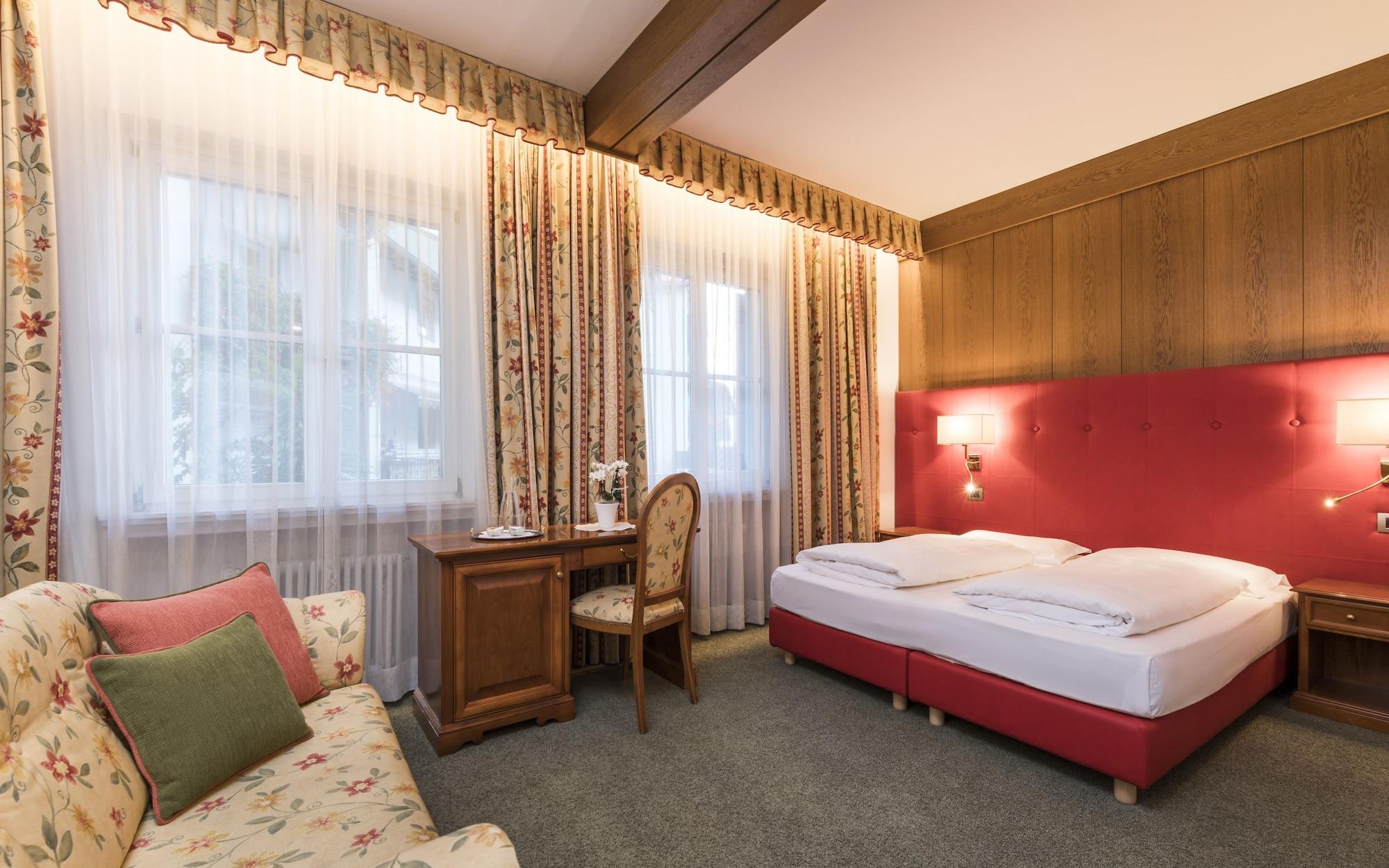 Hotel Gruener Baum Bressanone Ngoại thất bức ảnh