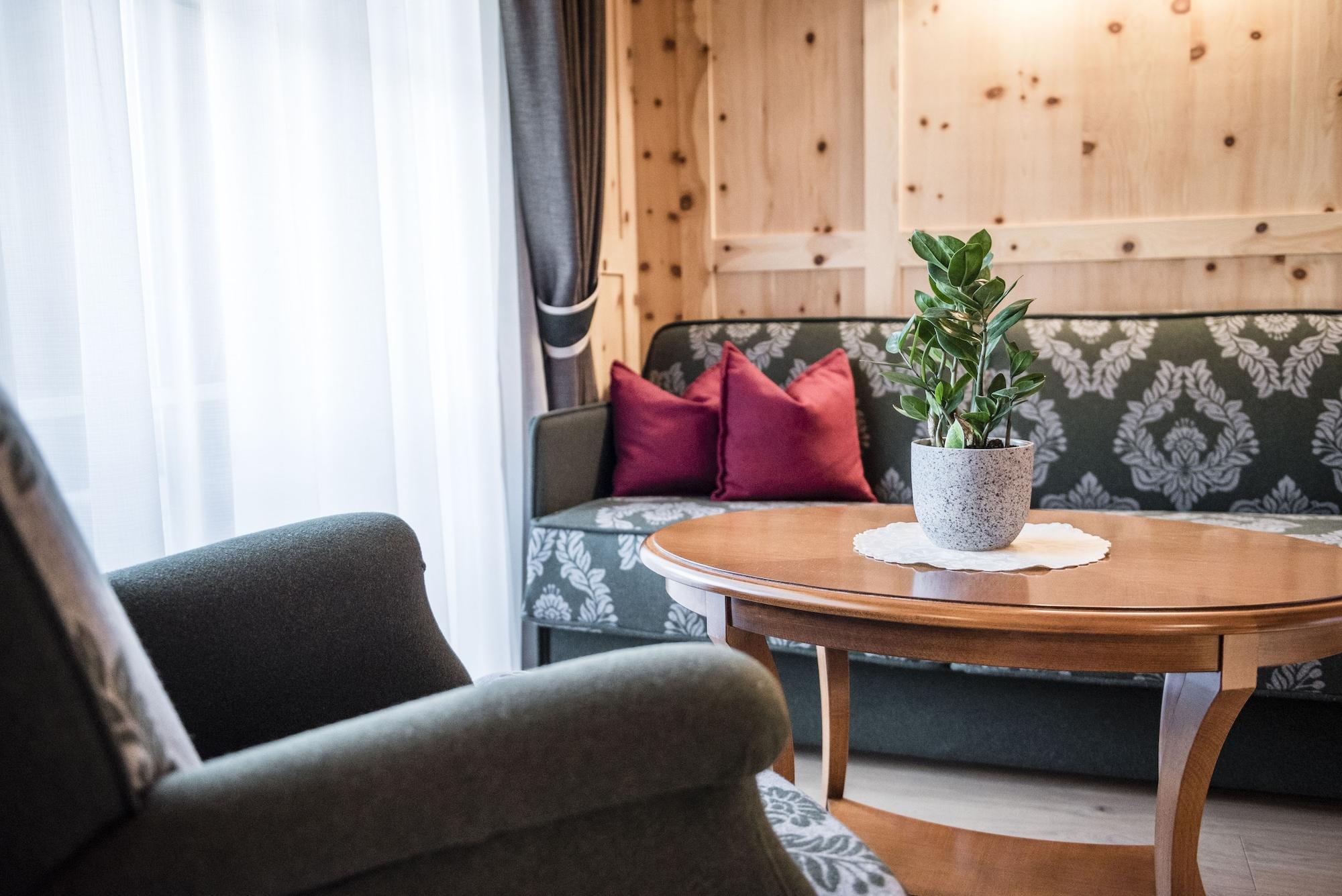 Hotel Gruener Baum Bressanone Ngoại thất bức ảnh